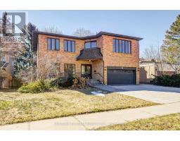 27 DENLOW BOULEVARD, Toronto, Ontario