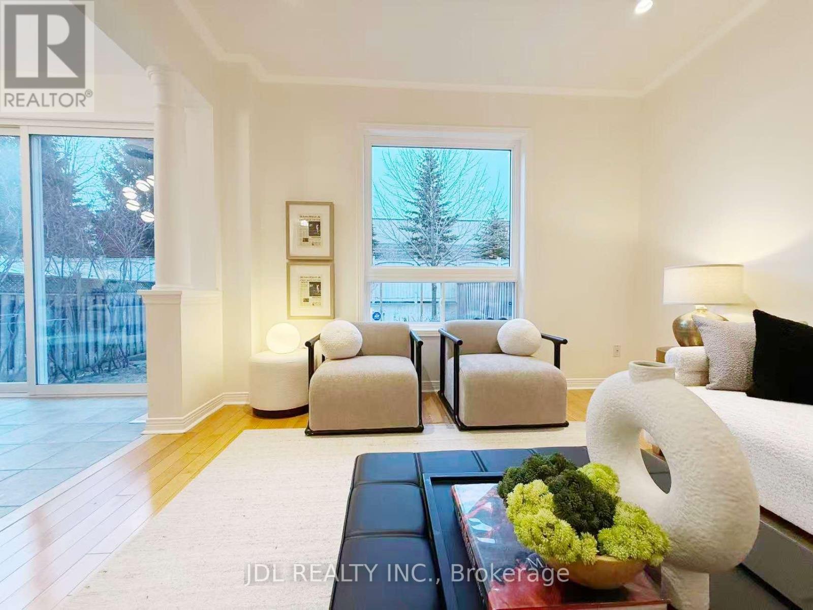 54 Joseph Glover Avenue, Markham, Ontario  L6C 3G5 - Photo 12 - N12948886