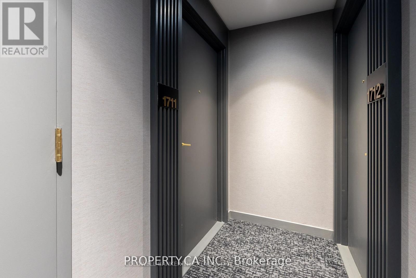 1711 - 5 Buttermill Avenue N, Vaughan, Ontario  L5W 1B6 - Photo 4 - N12949432