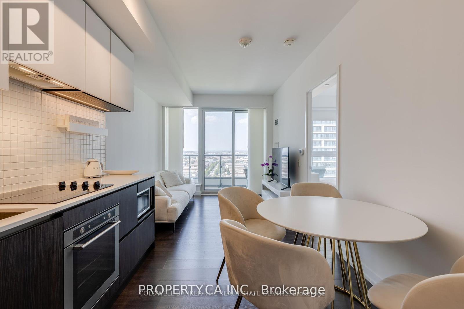 1711 - 5 Buttermill Avenue N, Vaughan, Ontario  L5W 1B6 - Photo 7 - N12949432