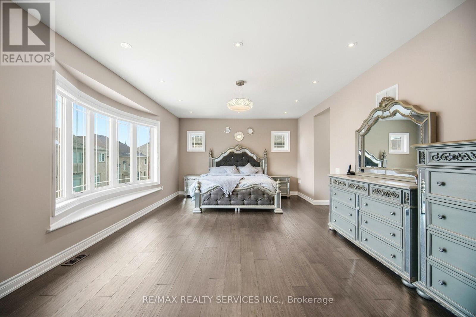 36 West Coast Trail, King, Ontario  L7B 0A4 - Photo 22 - N12949452