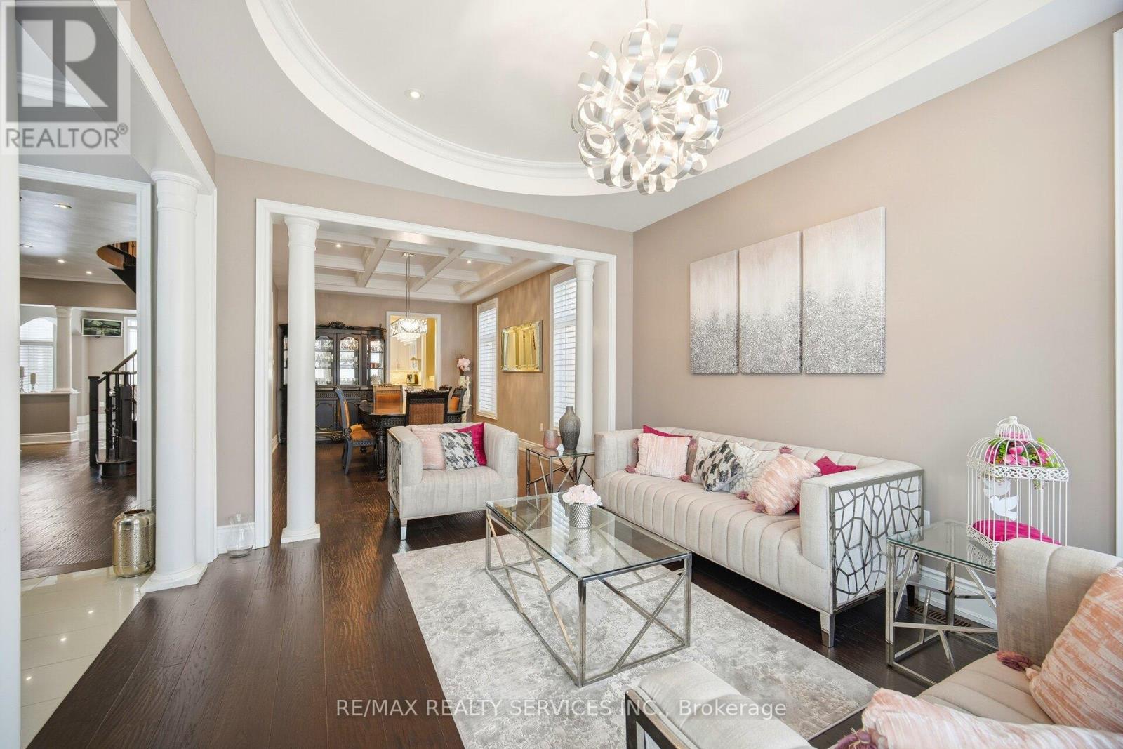 36 West Coast Trail, King, Ontario  L7B 0A4 - Photo 5 - N12949452