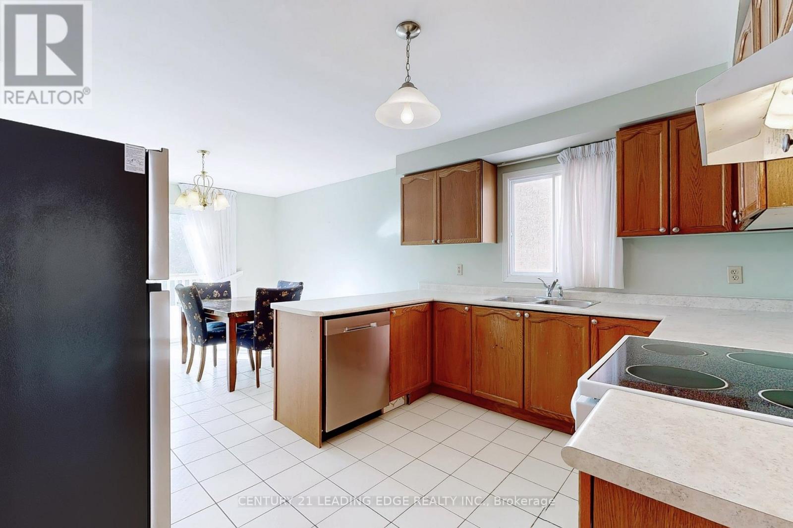 9 Coates Crescent, Richmond Hill, Ontario  L4E 2M3 - Photo 23 - N12949480