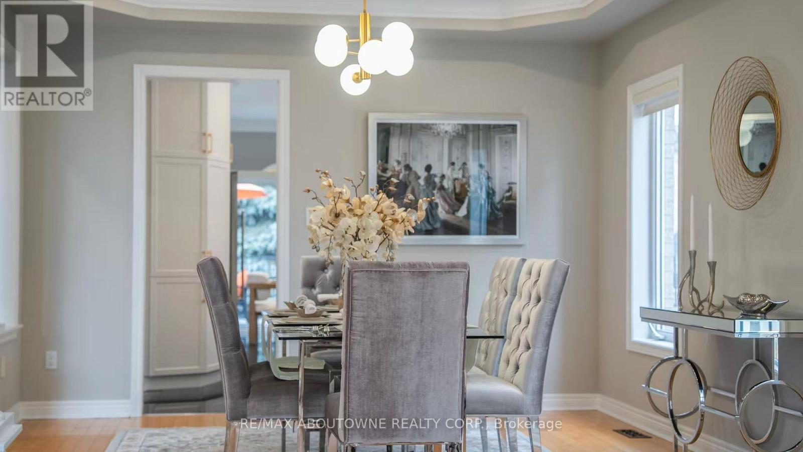 22 Siderno Crescent, Vaughan, Ontario  L4L 9M8 - Photo 10 - N12949530