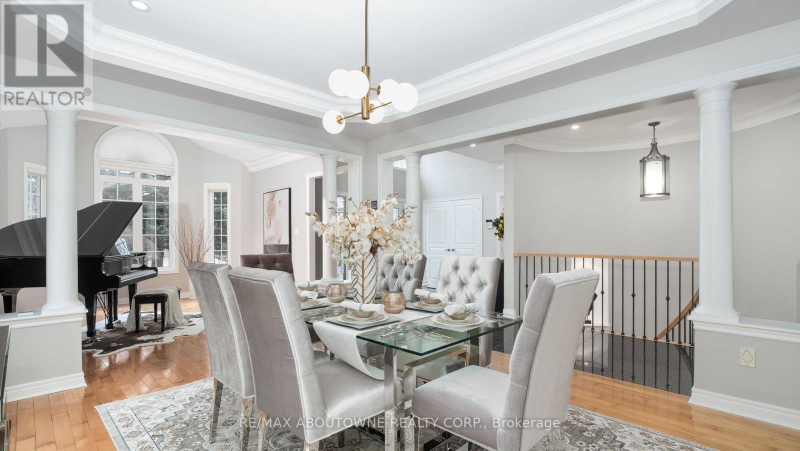 22 Siderno Crescent, Vaughan, Ontario  L4L 9M8 - Photo 11 - N12949530