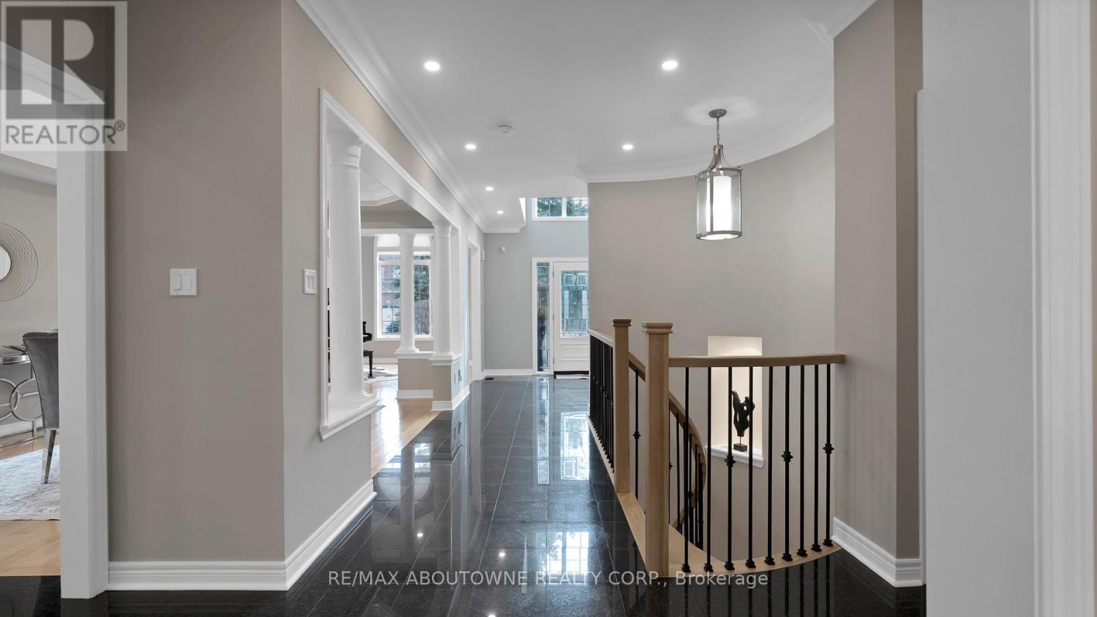 22 Siderno Crescent, Vaughan, Ontario  L4L 9M8 - Photo 12 - N12949530