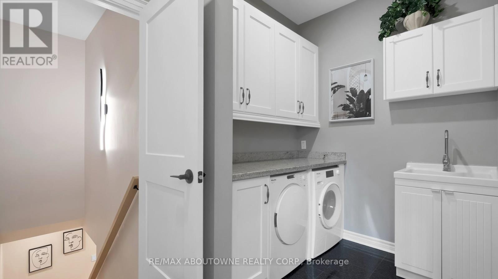 22 Siderno Crescent, Vaughan, Ontario  L4L 9M8 - Photo 21 - N12949530