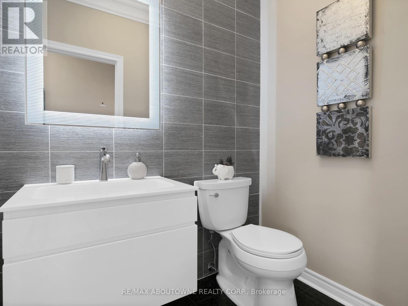 22 Siderno Crescent, Vaughan, Ontario  L4L 9M8 - Photo 22 - N12949530
