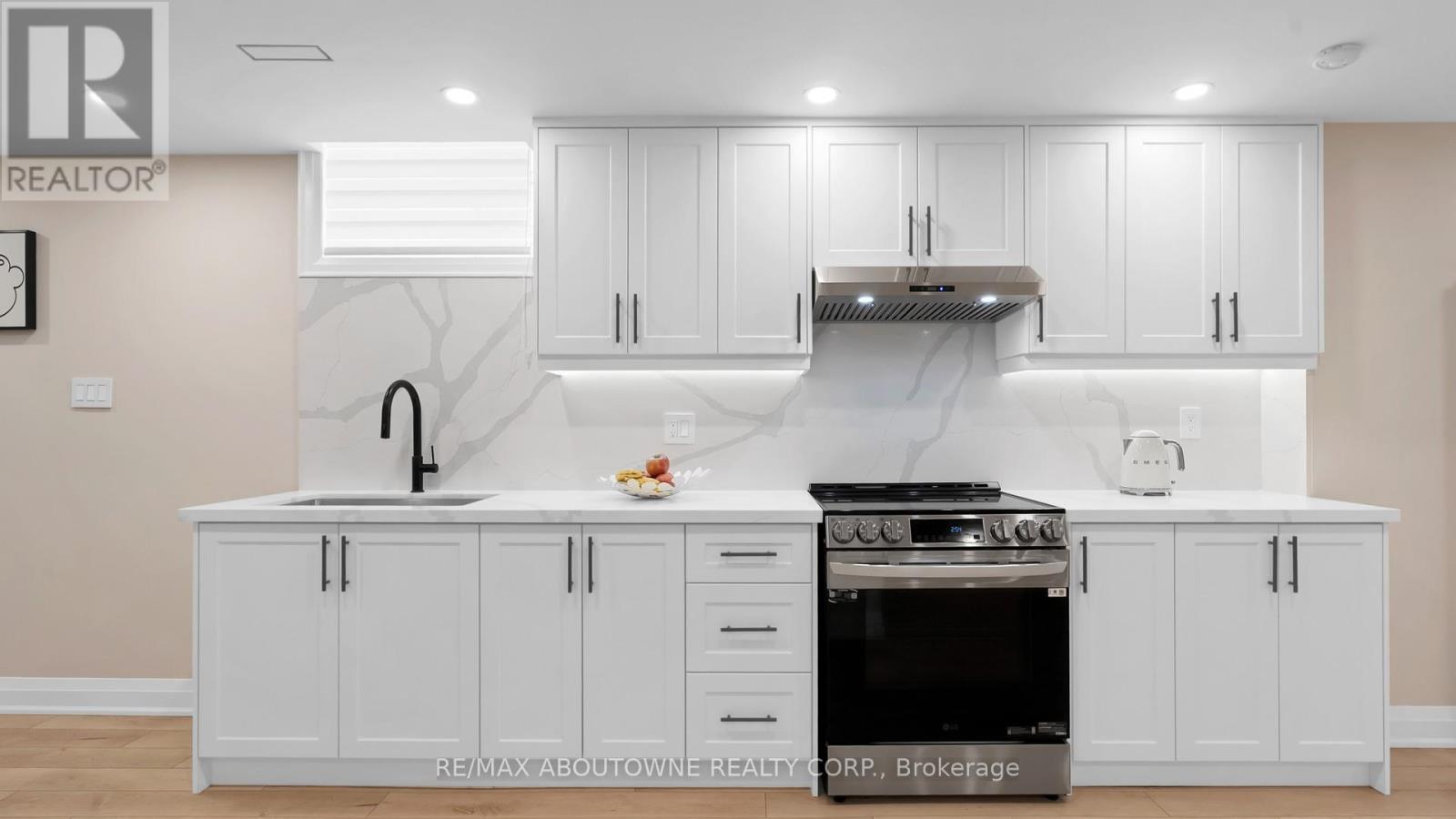 22 Siderno Crescent, Vaughan, Ontario  L4L 9M8 - Photo 31 - N12949530