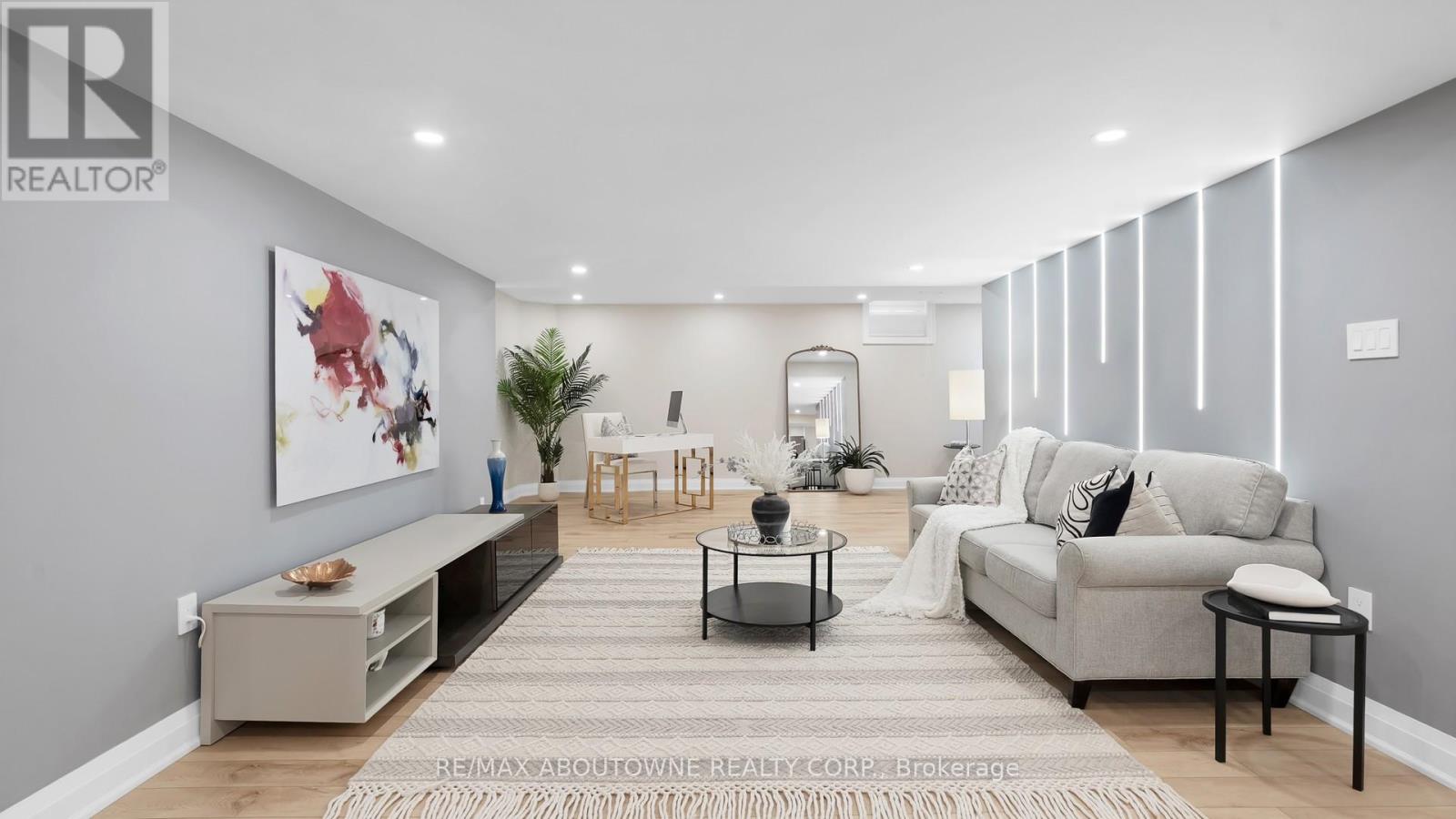 22 Siderno Crescent, Vaughan, Ontario  L4L 9M8 - Photo 33 - N12949530