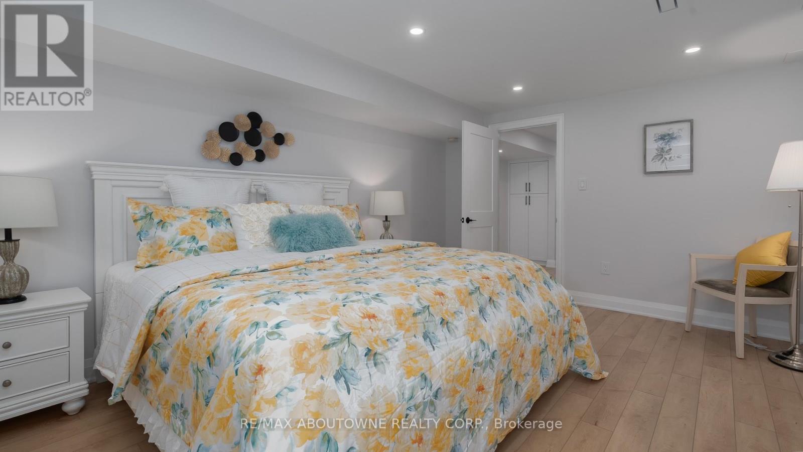 22 Siderno Crescent, Vaughan, Ontario  L4L 9M8 - Photo 39 - N12949530