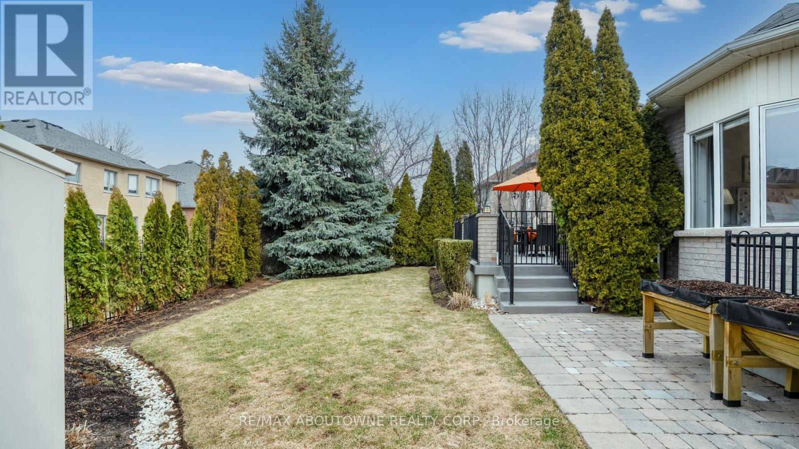 22 Siderno Crescent, Vaughan, Ontario  L4L 9M8 - Photo 42 - N12949530