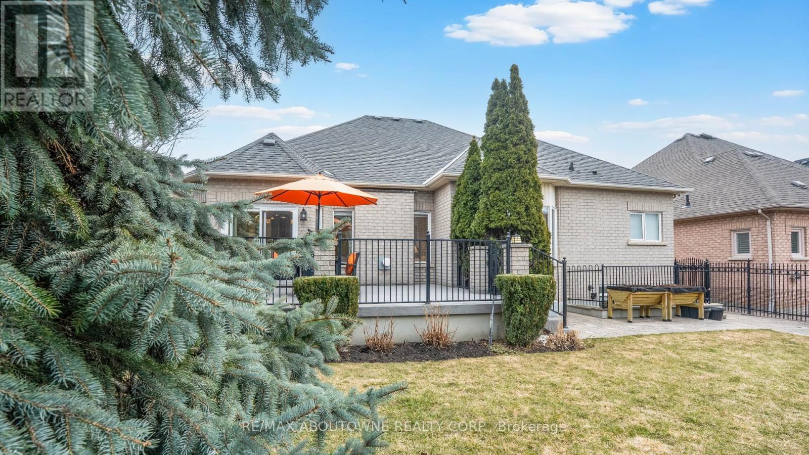 22 Siderno Crescent, Vaughan, Ontario  L4L 9M8 - Photo 43 - N12949530