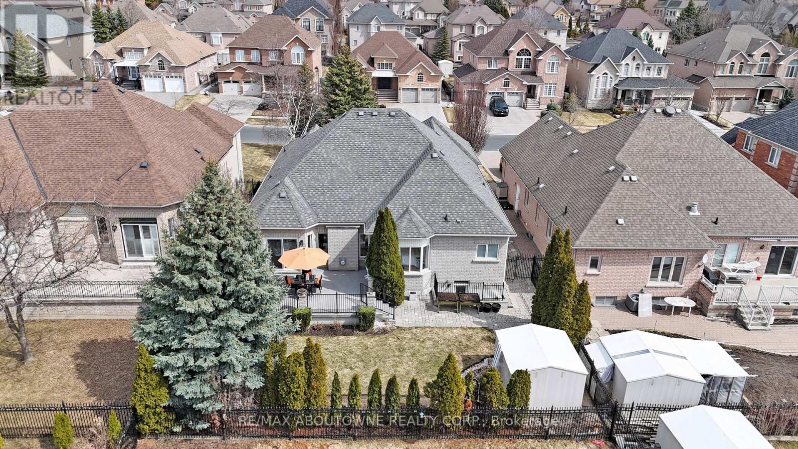 22 Siderno Crescent, Vaughan, Ontario  L4L 9M8 - Photo 45 - N12949530