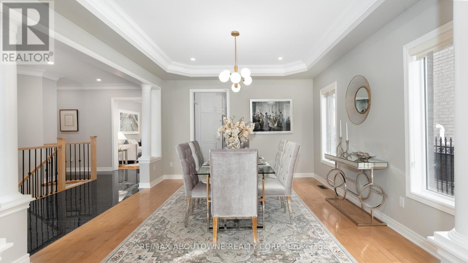 22 Siderno Crescent, Vaughan, Ontario  L4L 9M8 - Photo 8 - N12949530