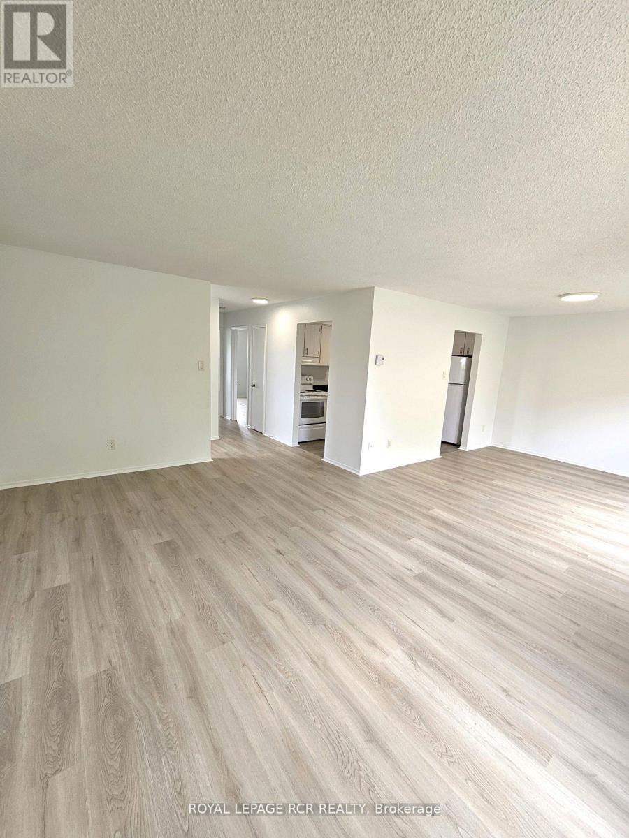 217 - 2 Orchard Heights Boulevard, Aurora, Ontario  L4G 3W3 - Photo 8 - N12949538