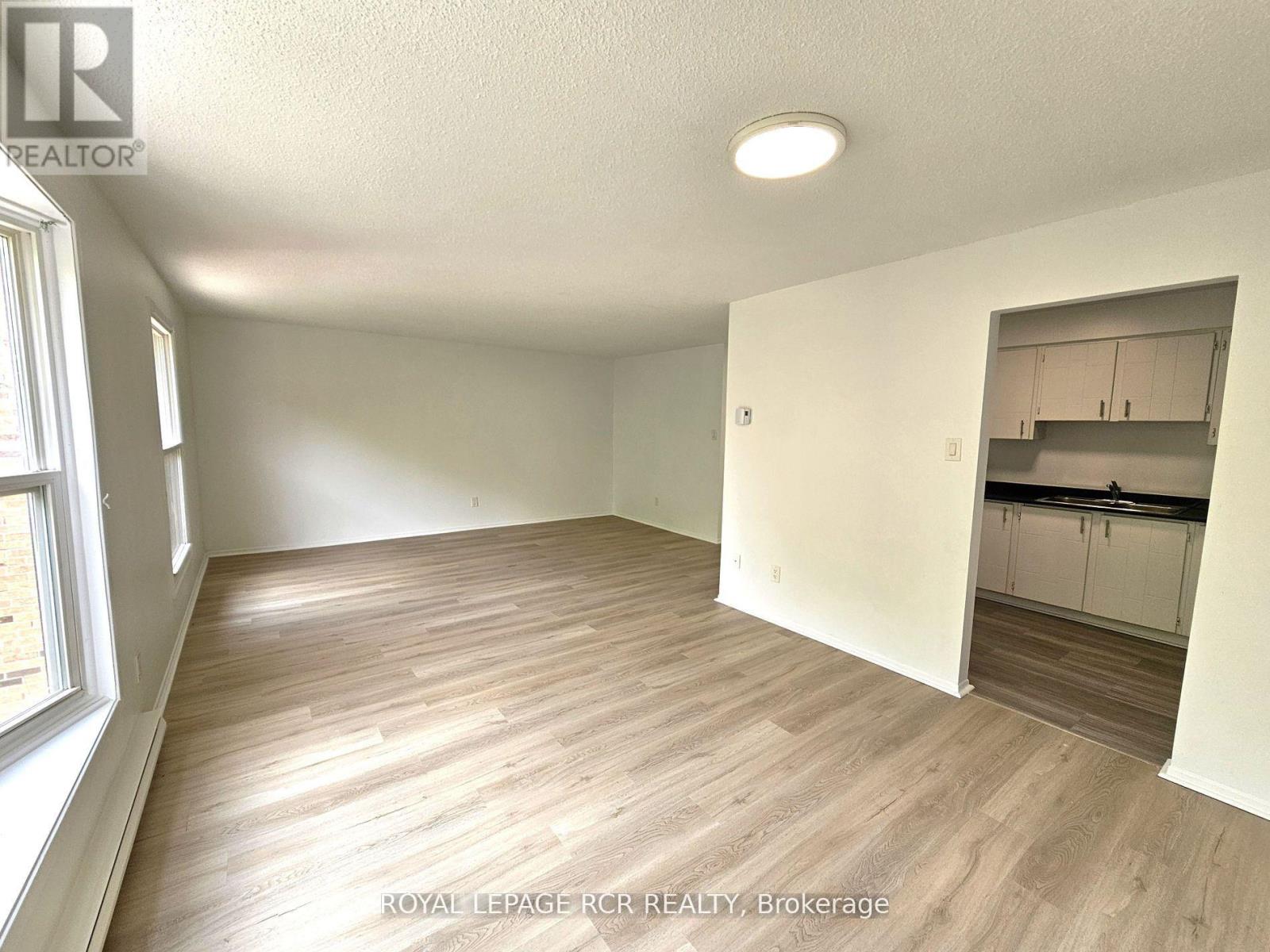 217 - 2 Orchard Heights Boulevard, Aurora, Ontario  L4G 3W3 - Photo 9 - N12949538