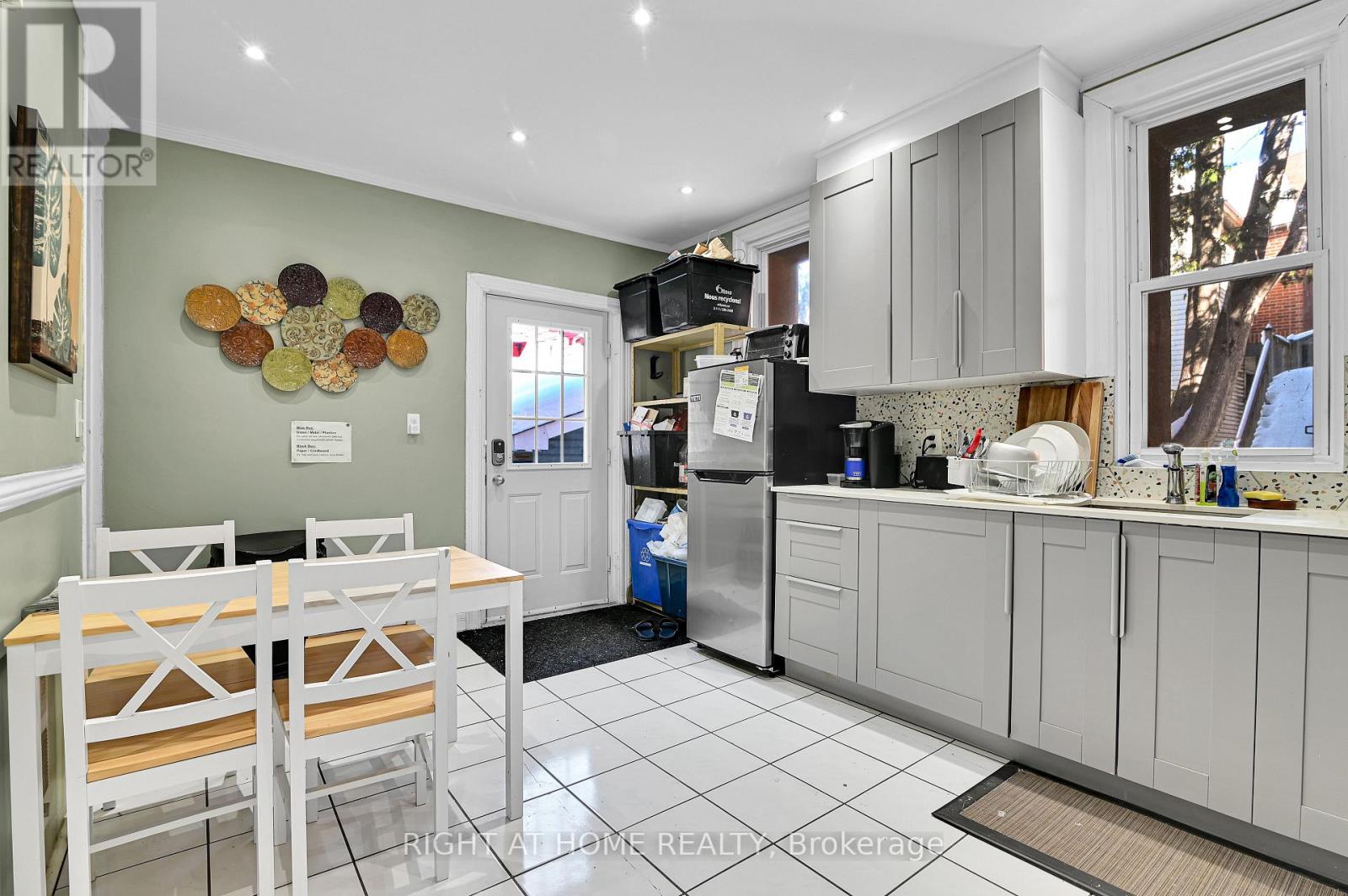 95 Templeton Street, Ottawa, Ontario  K1N 6X4 - Photo 7 - X12794376