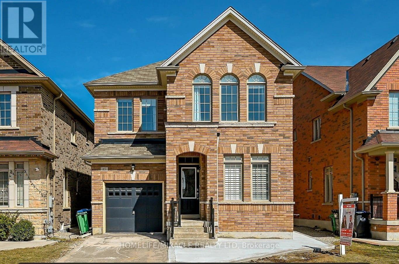 15 FRINGETREE ROAD, Brampton, Ontario