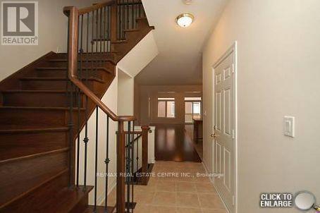 43 Lorenzo Circle, Brampton, Ontario  L6R 3N4 - Photo 4 - W12949508