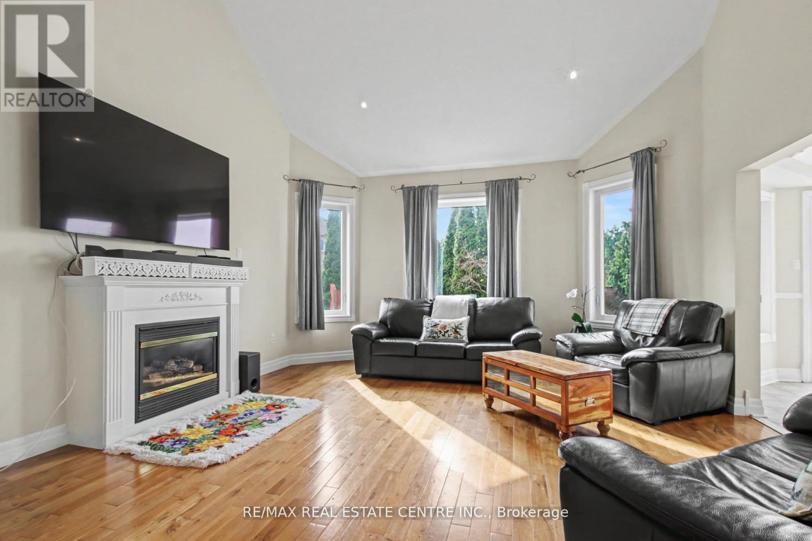 18 Baccarat Crescent, Brampton, Ontario  L7A 1K7 - Photo 11 - W12949520