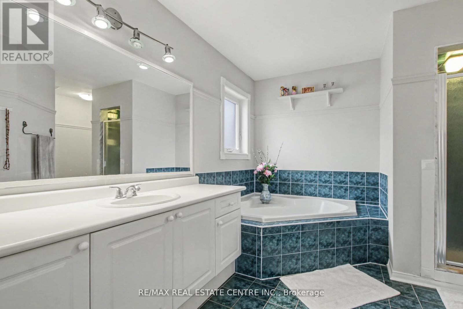 18 Baccarat Crescent, Brampton, Ontario  L7A 1K7 - Photo 16 - W12949520