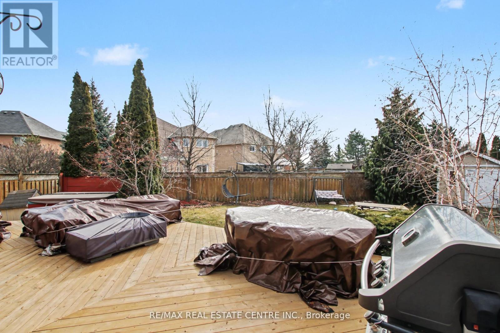 18 Baccarat Crescent, Brampton, Ontario  L7A 1K7 - Photo 36 - W12949520