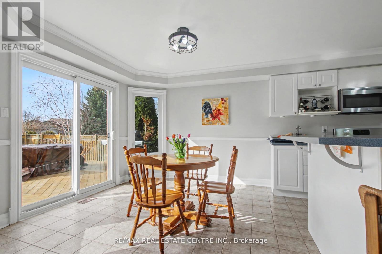 18 Baccarat Crescent, Brampton, Ontario  L7A 1K7 - Photo 9 - W12949520