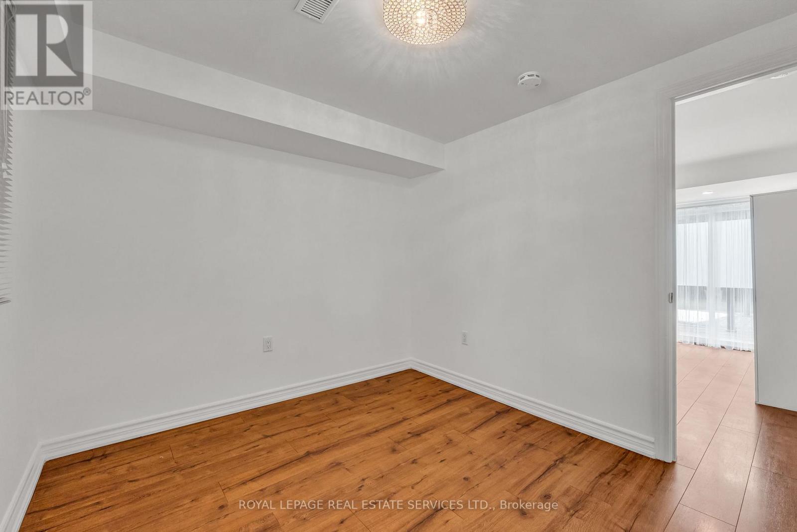 #lower - 509 Pinedale Avenue, Burlington, Ontario  L7L 3W3 - Photo 10 - W12949540