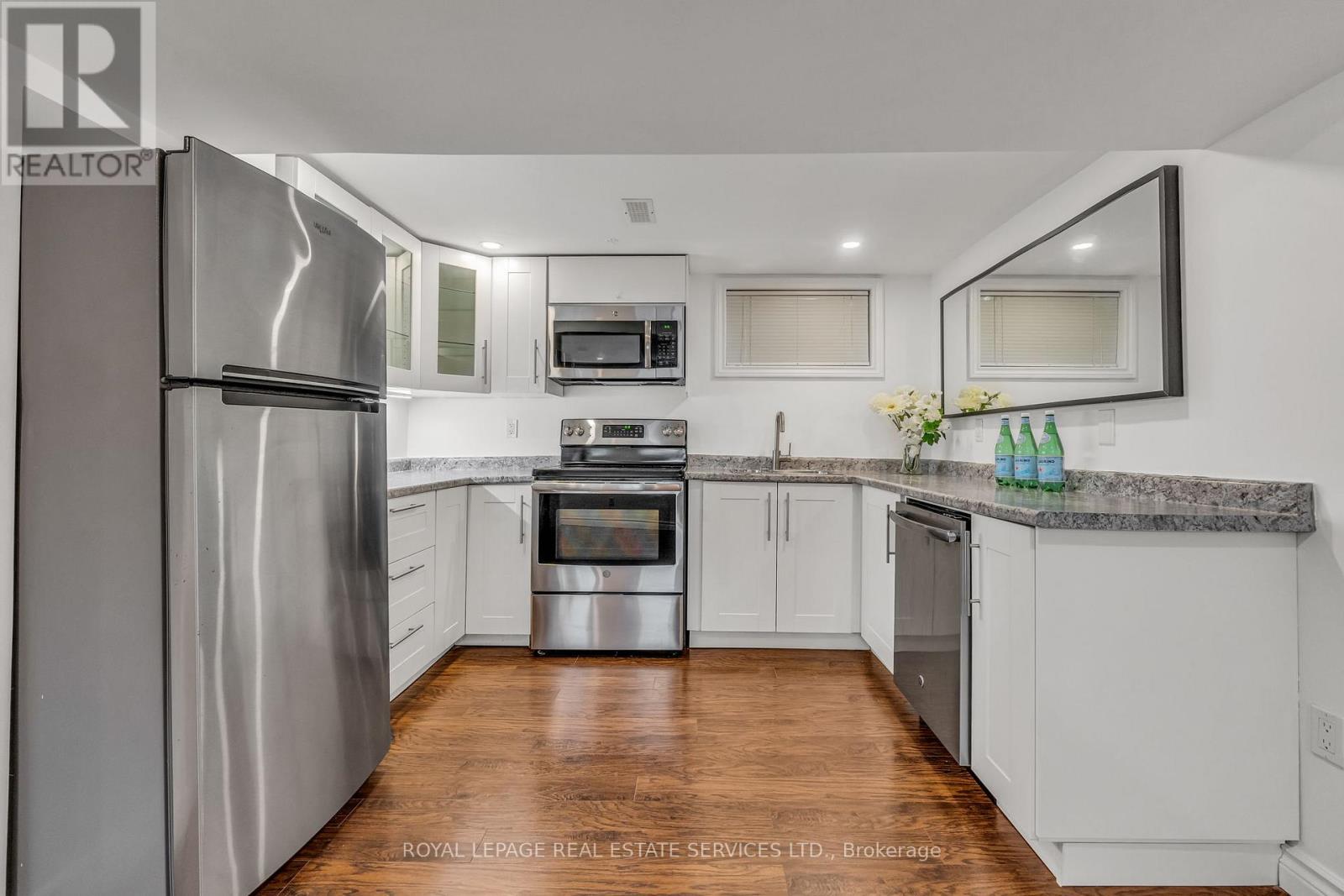 #lower - 509 Pinedale Avenue, Burlington, Ontario  L7L 3W3 - Photo 15 - W12949540