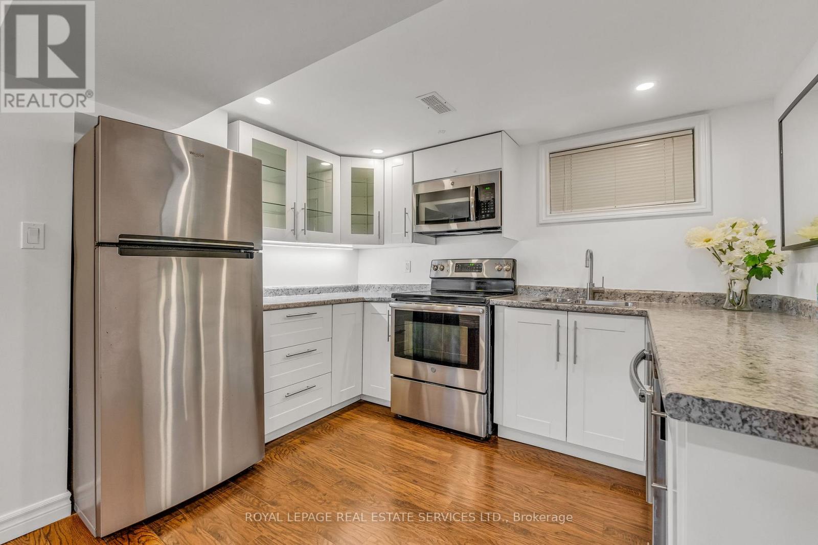 #lower - 509 Pinedale Avenue, Burlington, Ontario  L7L 3W3 - Photo 16 - W12949540