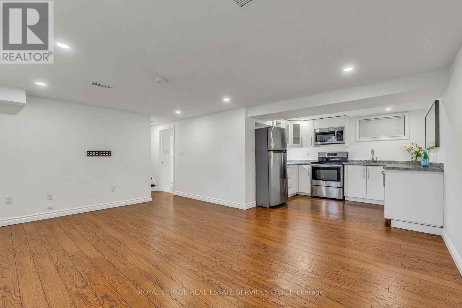 #lower - 509 Pinedale Avenue, Burlington, Ontario  L7L 3W3 - Photo 21 - W12949540