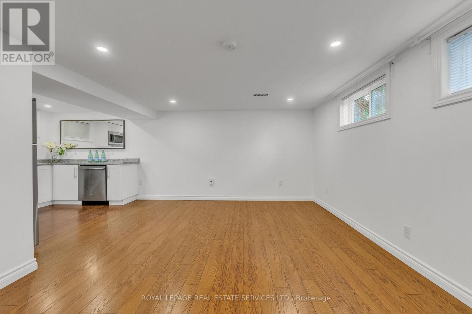 #lower - 509 Pinedale Avenue, Burlington, Ontario  L7L 3W3 - Photo 25 - W12949540