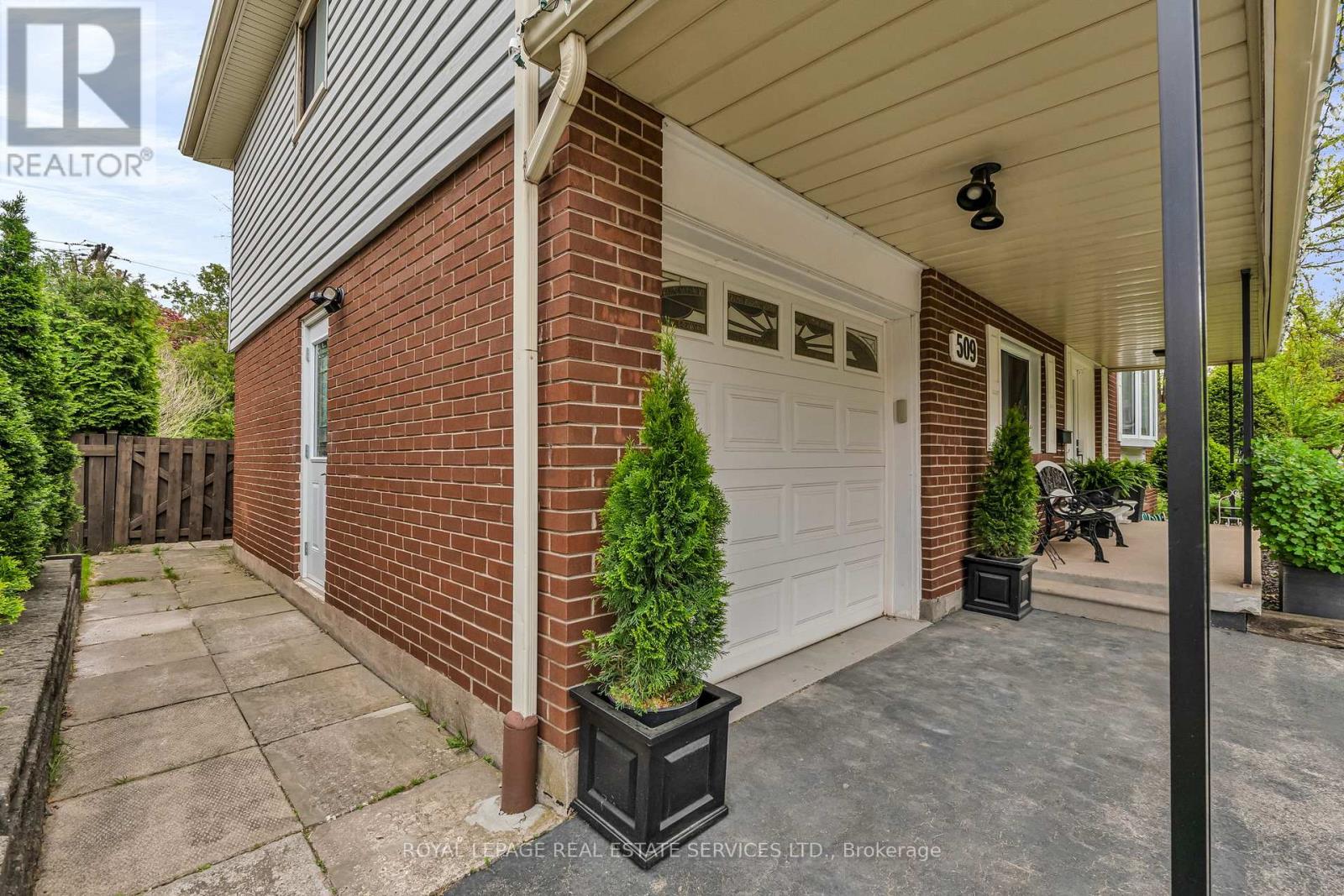 #lower - 509 Pinedale Avenue, Burlington, Ontario  L7L 3W3 - Photo 4 - W12949540