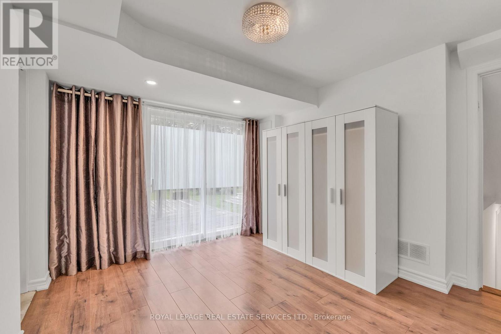 #lower - 509 Pinedale Avenue, Burlington, Ontario  L7L 3W3 - Photo 7 - W12949540