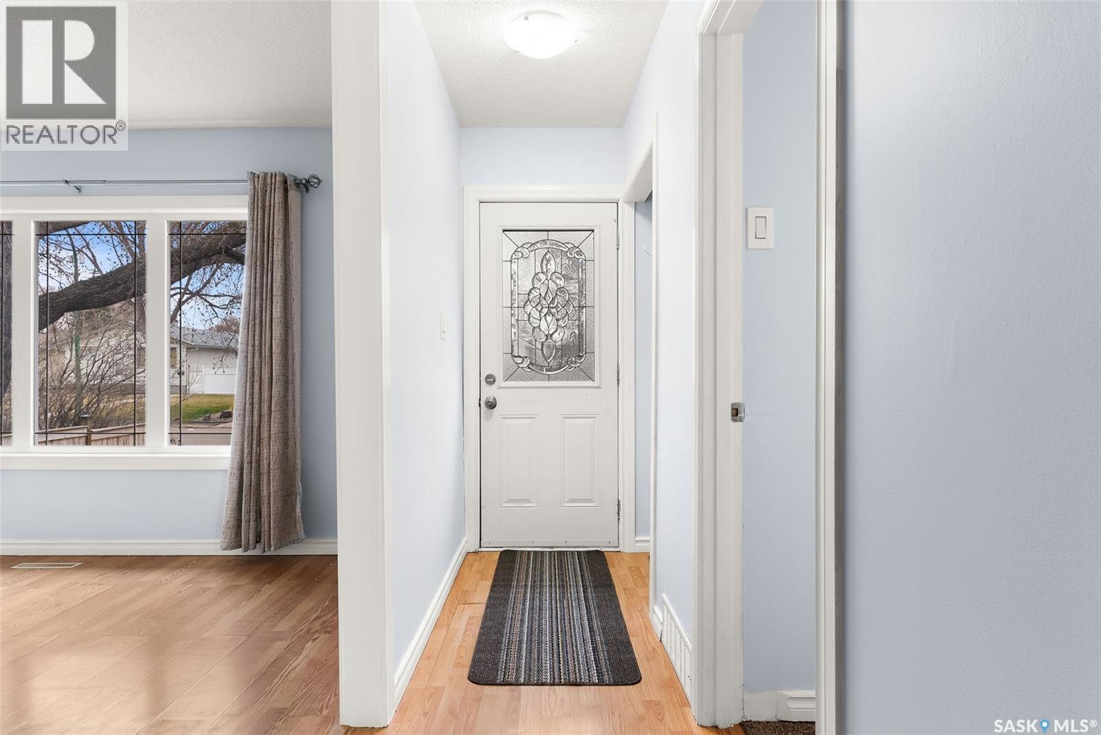 366 Halifax Street, Regina, Saskatchewan  S4R 1T2 - Photo 3 - SK031887