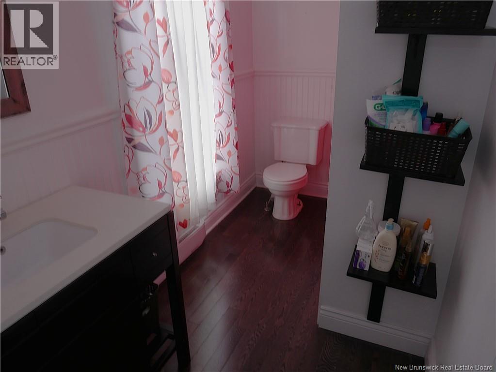 118 Victoria St, Woodstock, New Brunswick  E7M 3A5 - Photo 29 - NB136390