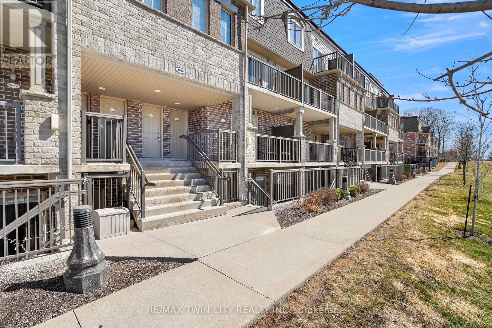 68 - 1684 Fischer Hallman Road, Kitchener, Ontario  N2R 0H6 - Photo 2 - X12949402