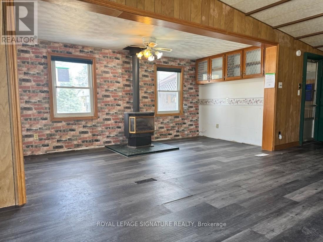 11 4th Street, Norfolk, Ontario  N4B 2W6 - Photo 13 - X12949408