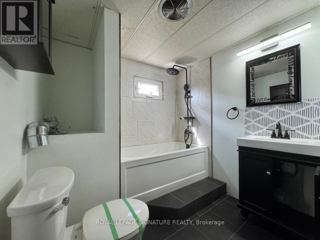 11 4th Street, Norfolk, Ontario  N4B 2W6 - Photo 8 - X12949408