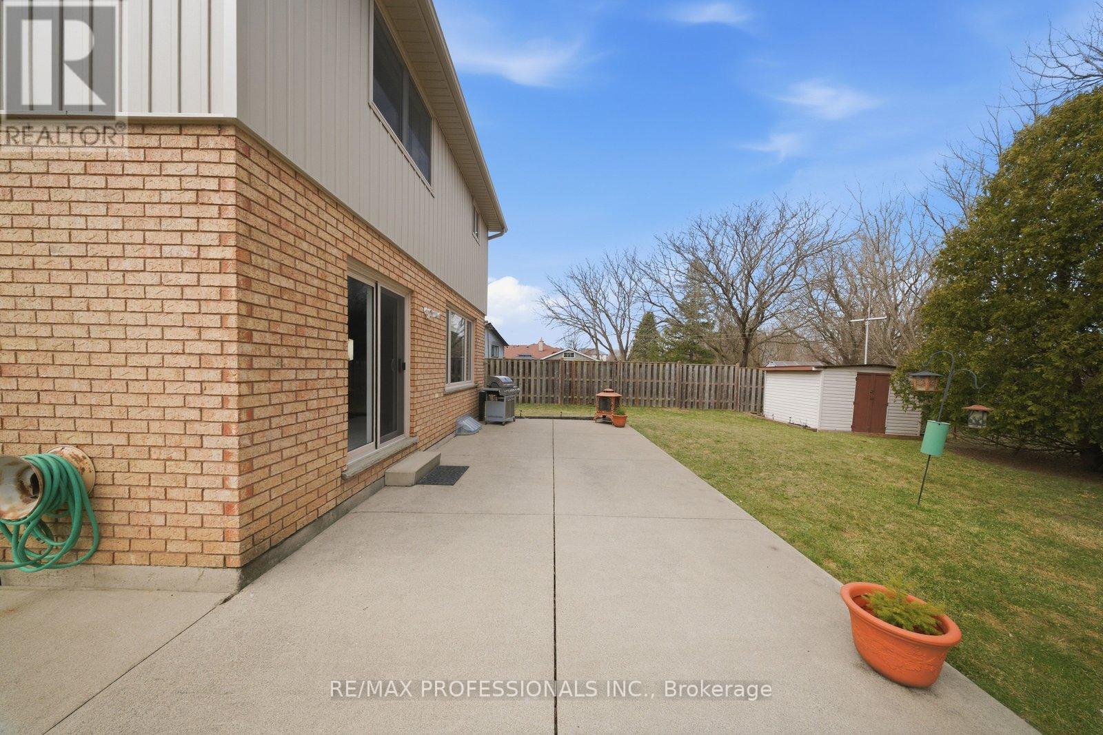 200 Morrison Drive, Haldimand, Ontario  N3W 1A8 - Photo 28 - X12949460