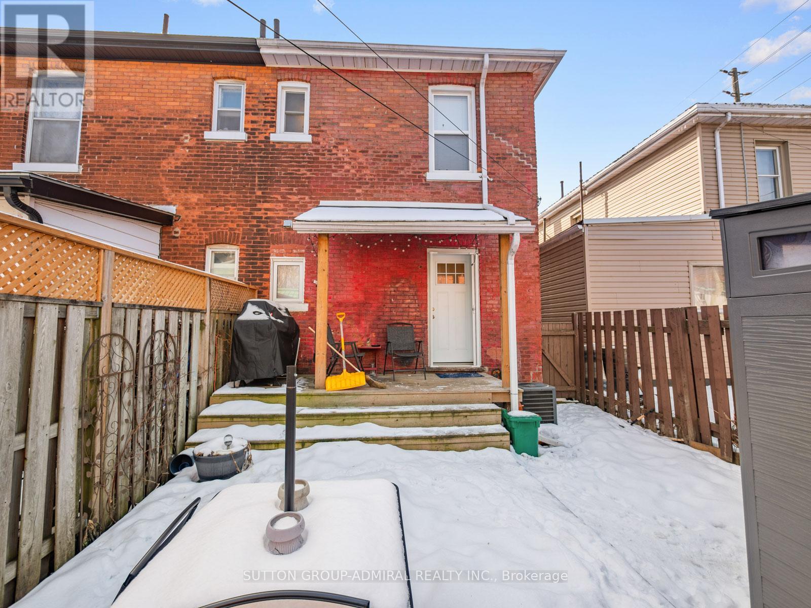 76 Grey Street, Brantford, Ontario  N3T 2T5 - Photo 14 - X12949498