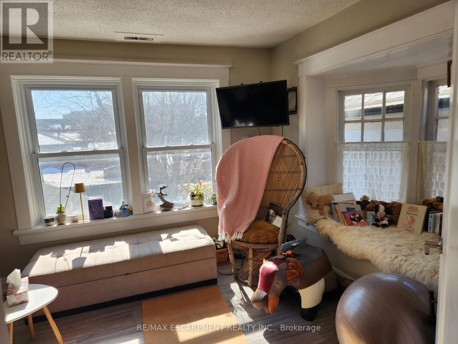 2 - 20 Hetherington Street, St. Catharines, Ontario  L2R 2G5 - Photo 9 - X12949522