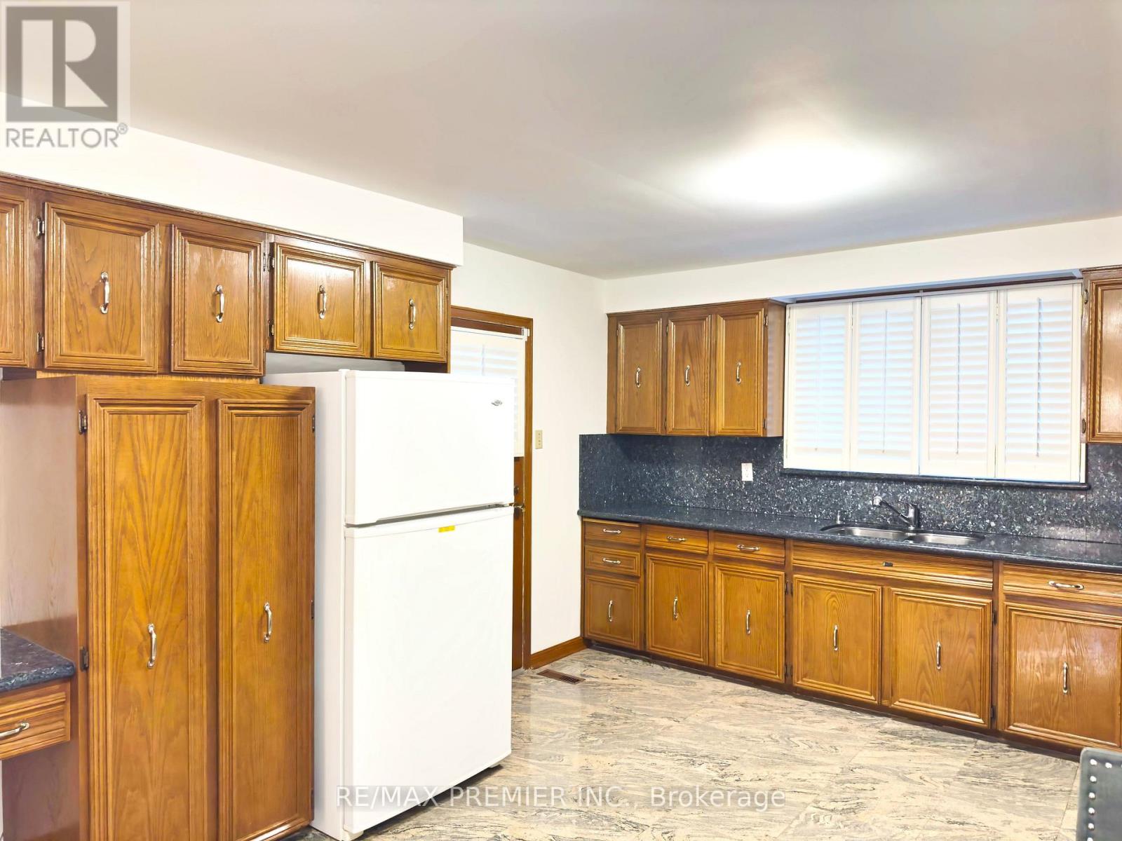 56 Fairchild Avenue, Toronto, Ontario  M2M 1T7 - Photo 12 - C12798332