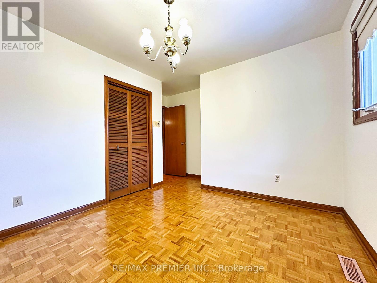 56 Fairchild Avenue, Toronto, Ontario  M2M 1T7 - Photo 37 - C12798332