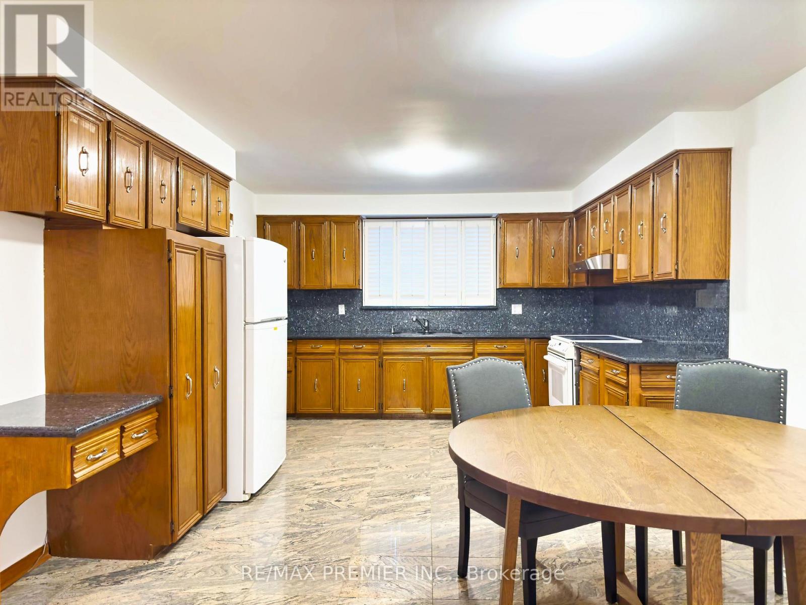 56 Fairchild Avenue, Toronto, Ontario  M2M 1T7 - Photo 7 - C12798332