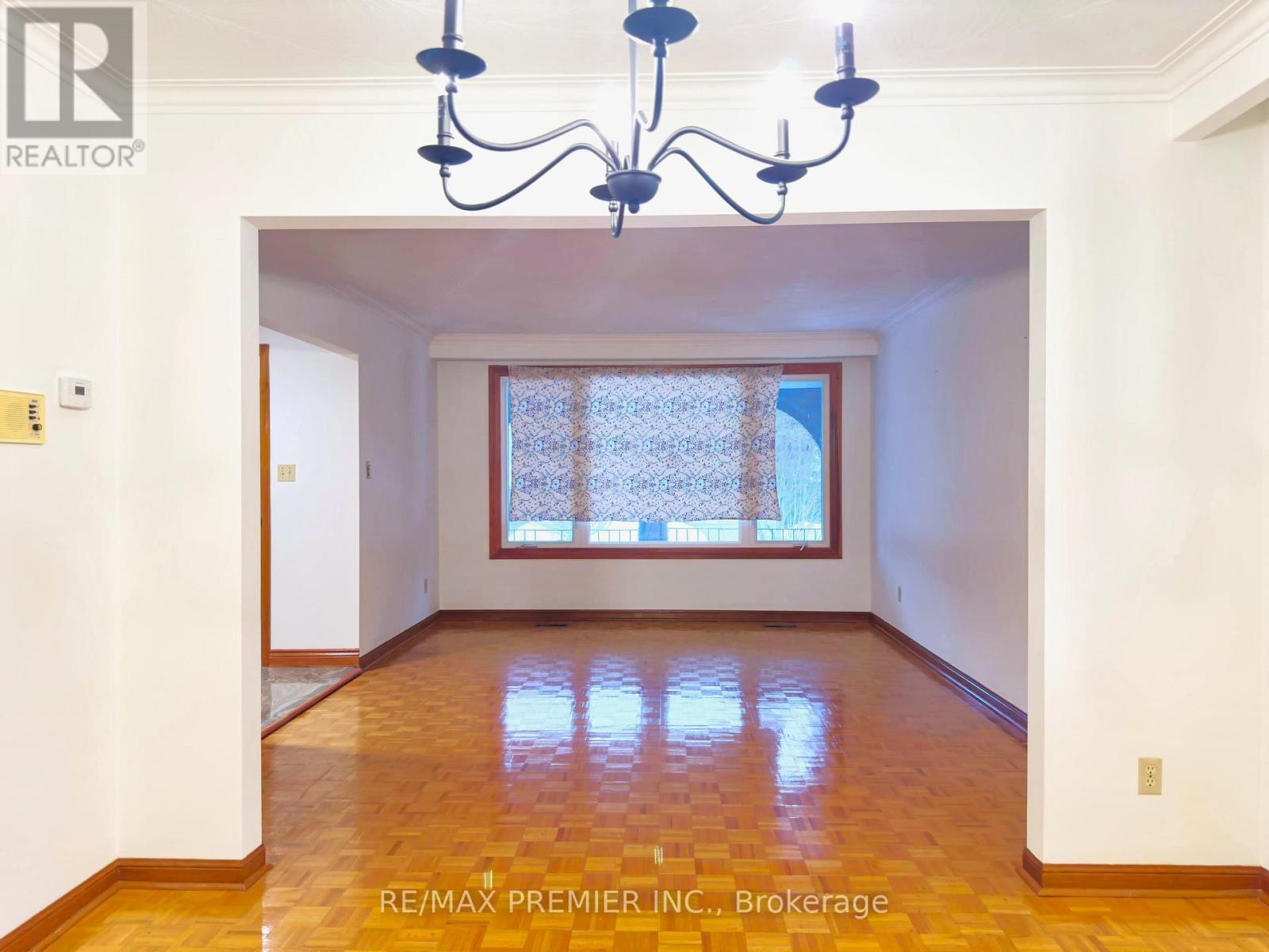 56 Fairchild Avenue, Toronto, Ontario  M2M 1T7 - Photo 8 - C12798332