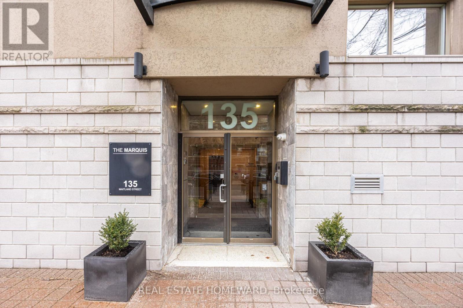 702 - 135 Maitland Street, Toronto, Ontario  M4Y 1E5 - Photo 25 - C12941344