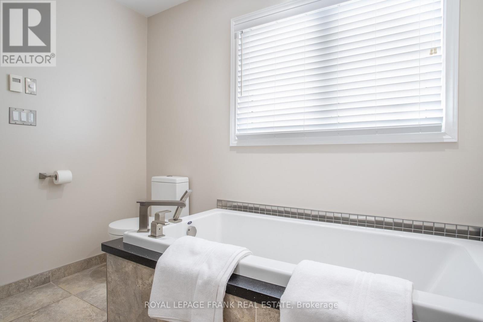 85 Ambleside Drive, Scugog, Ontario  L9L 1B4 - Photo 34 - E12949572