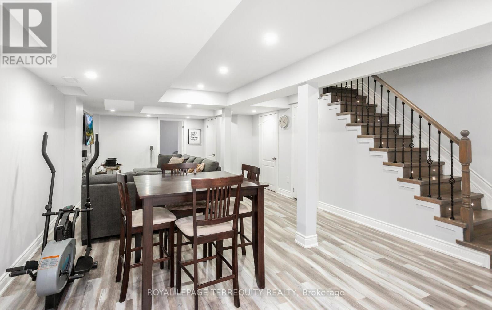 490 Orange Walk Crescent, Mississauga, Ontario  L5R 0A5 - Photo 38 - W12947720